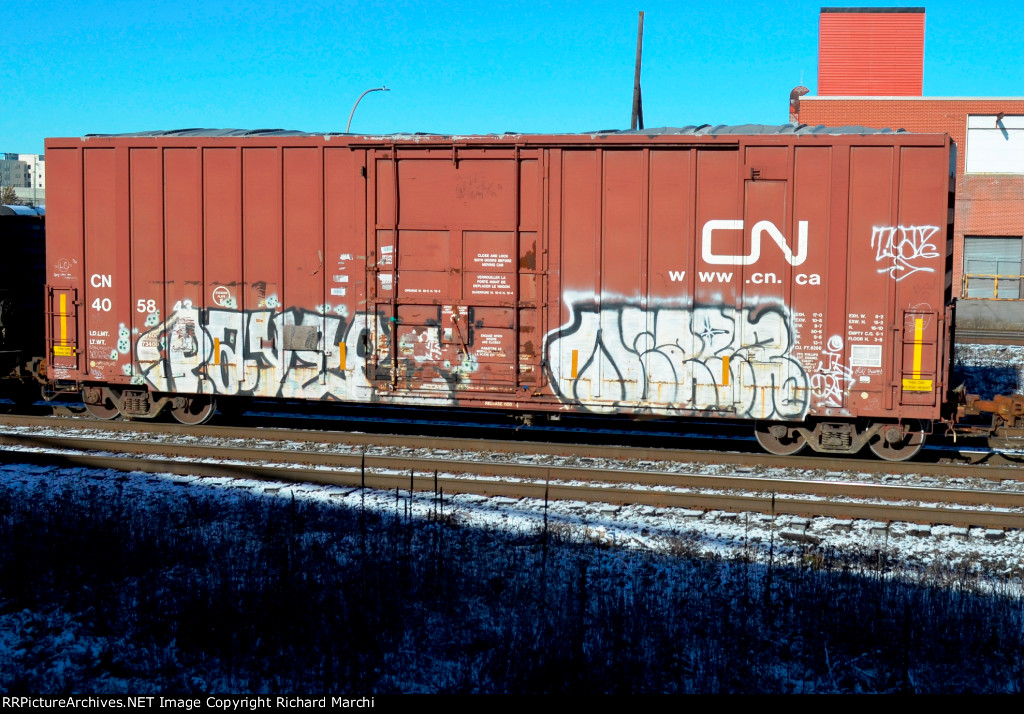 CN 405843